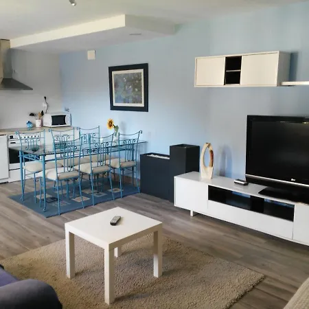 Lur Etxea Apartament *